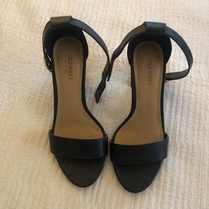 Old Navy Black Strappy Heel